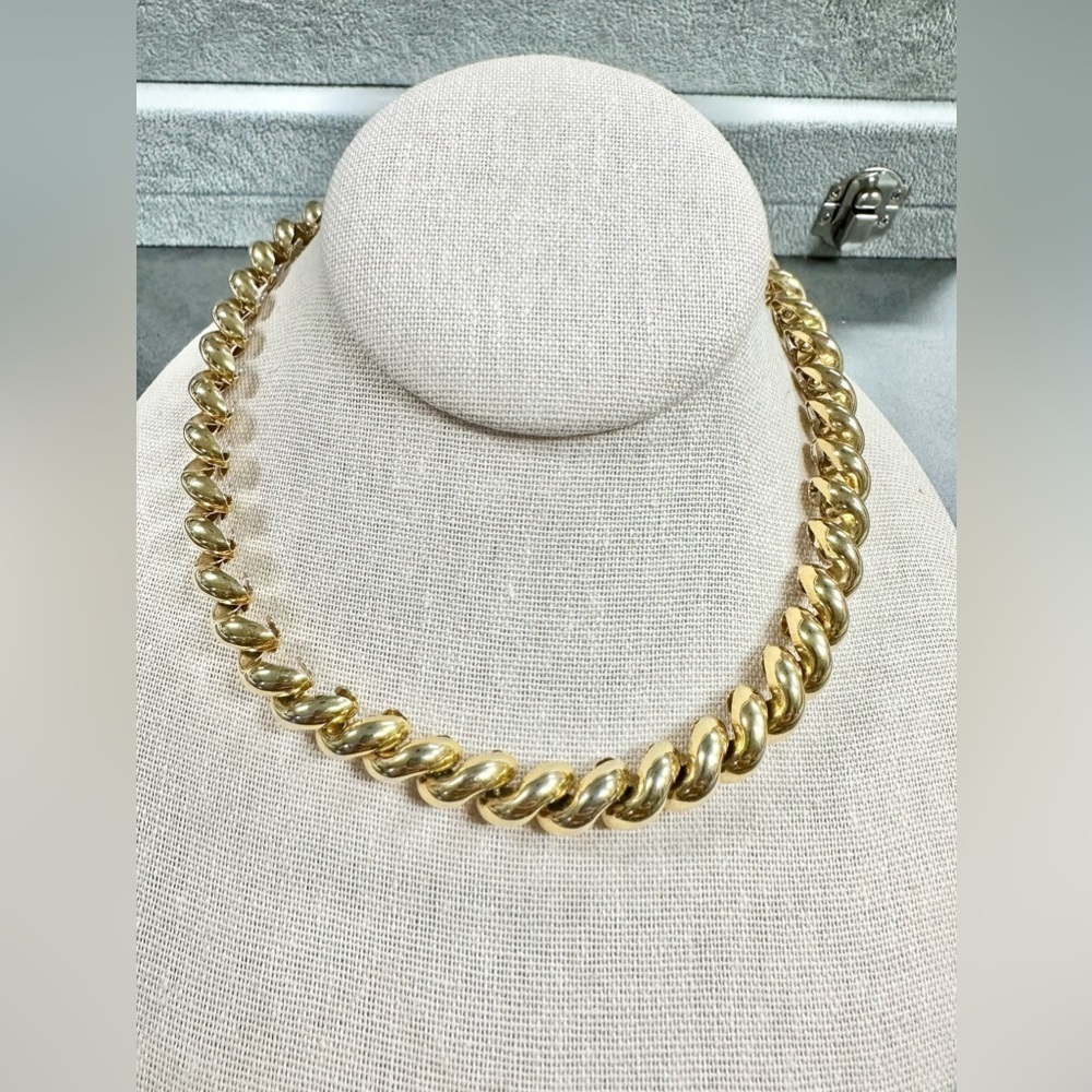 Vintage Signed Pat. 4774.743 Napier Shinny Gold Tone Collar Necklace